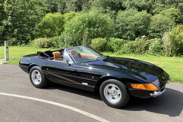 Ferrari 365 GTS/4 Daytona Spyder