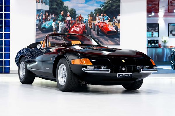 Ferrari 365 GTS/4 Daytona Spyder