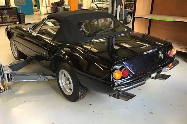 Ferrari 365 GTS/4 Daytona Spyder