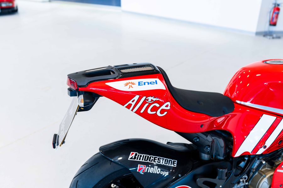 Ducati Desmosedici RR Team Version