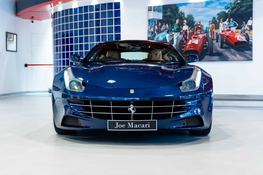 Ferrari FF