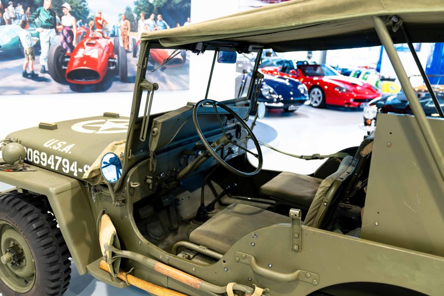 Willys Jeep Radio Car