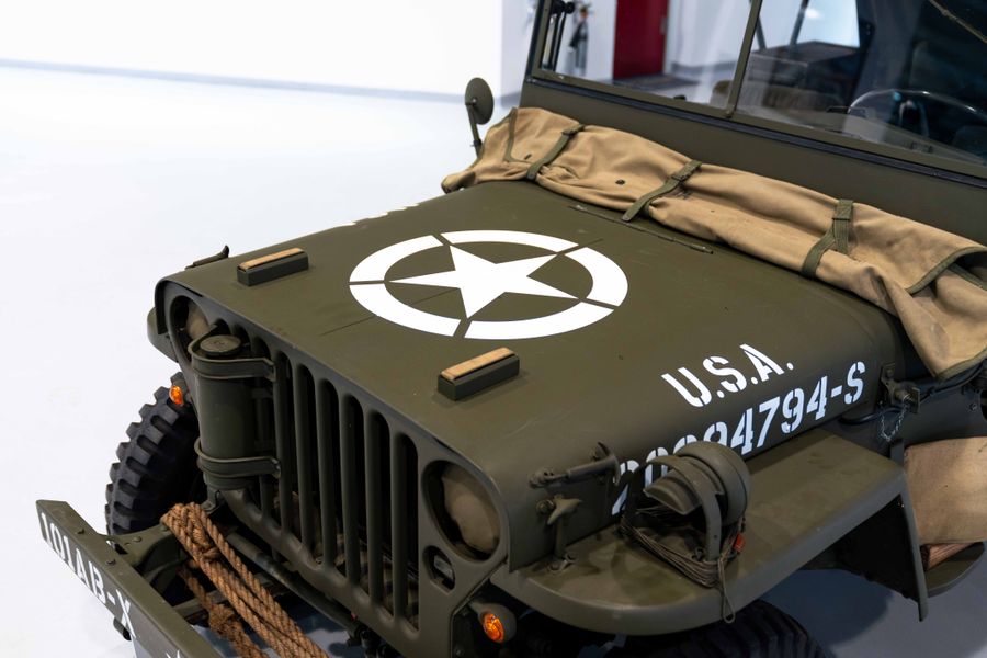 Willys Jeep Radio Car