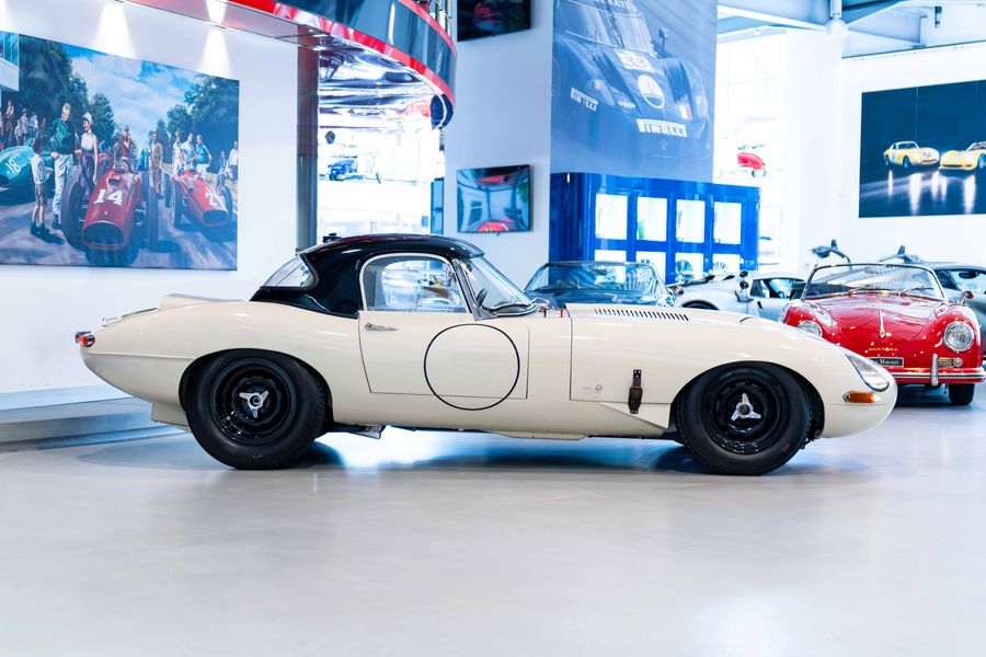 Jaguar E-Type Series 1 Lightweight