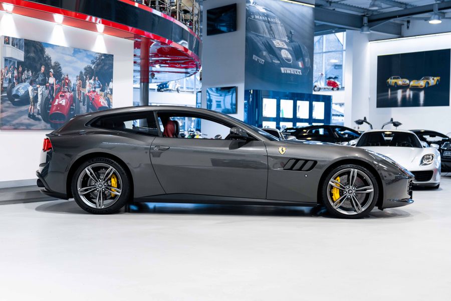 Ferrari GTC4 Lusso