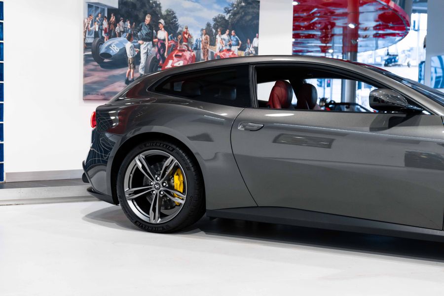 Ferrari GTC4 Lusso