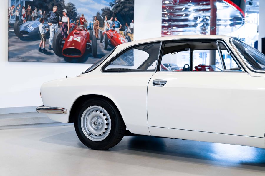 Alfa Romeo GT Junior 1300 'Scalino' LHD