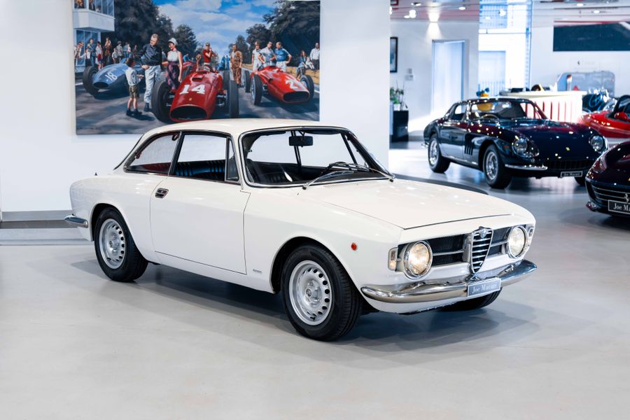 Alfa Romeo GT Junior 1300 'Scalino' LHD