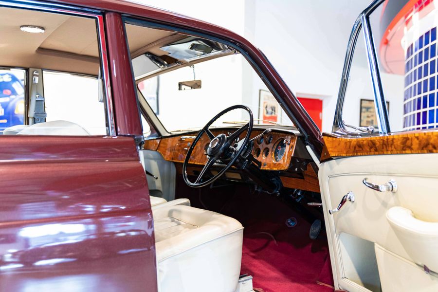 Bentley S2 Continental Flying Spur Saloon