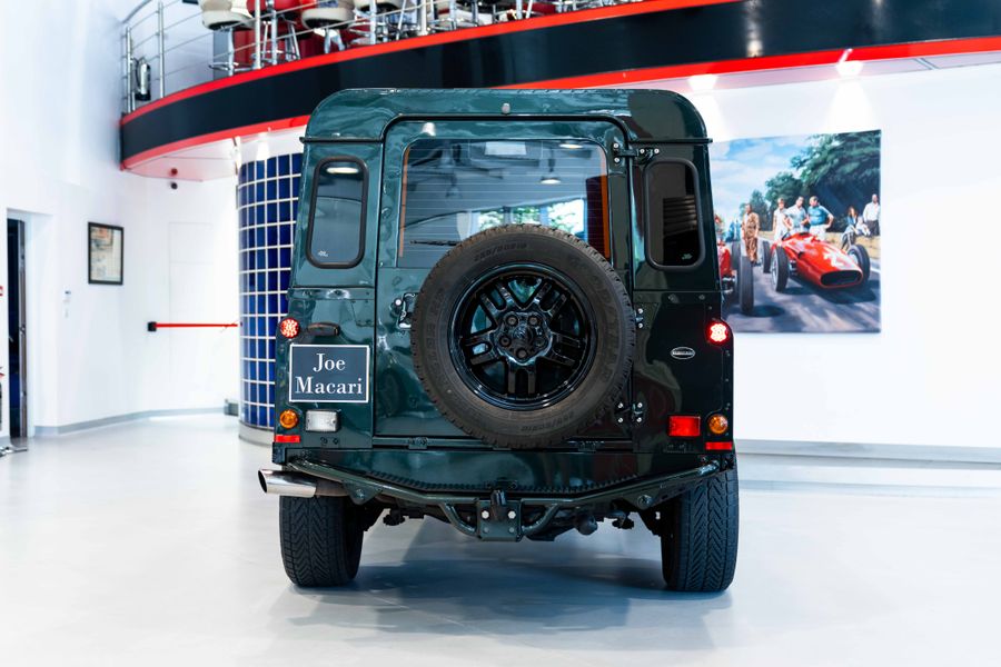 Land Rover Defender Overfinch V8