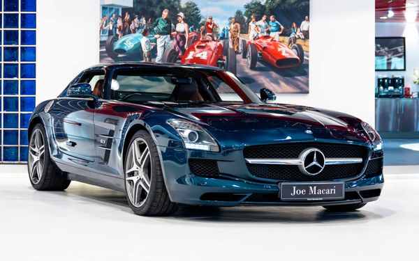 Mercedes-Benz SLS AMG