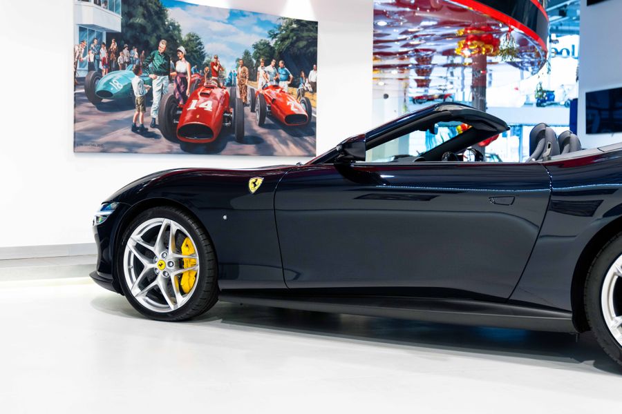 Ferrari Roma Spider