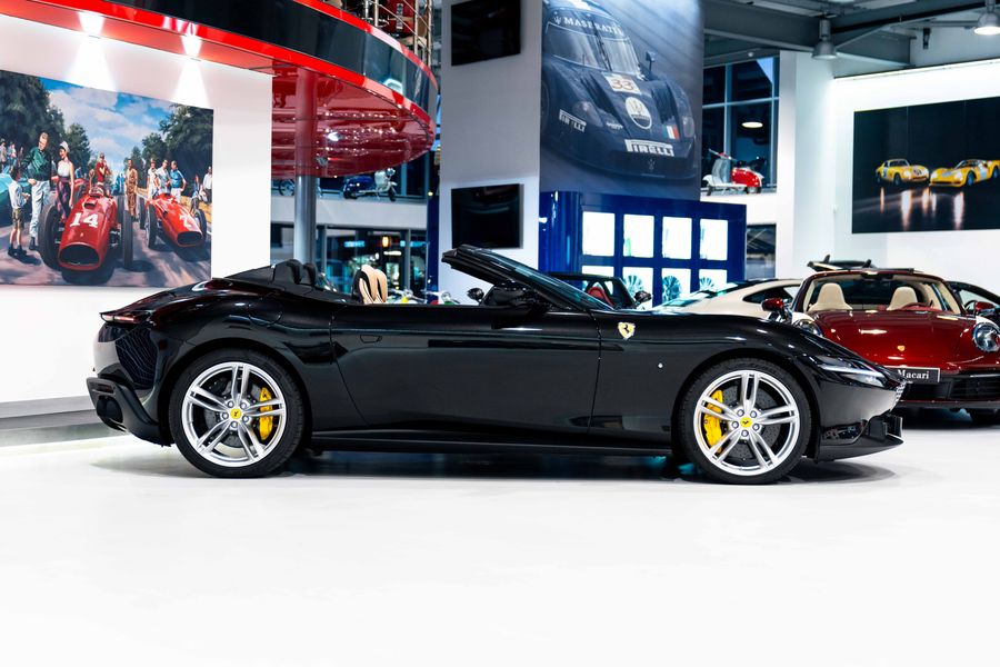 Ferrari Roma Spider