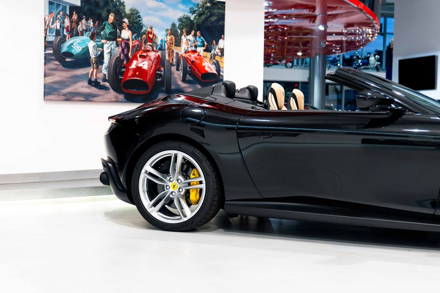 Ferrari Roma Spider